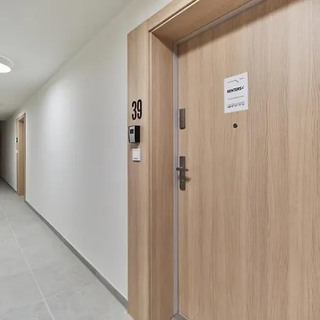 Deluxe Studio Braniborska Near Market Square -with Free Garage By Renters Vratislav